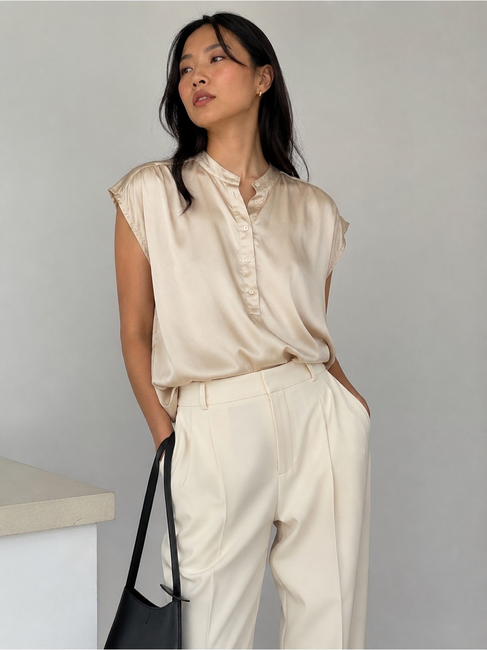 ARITZIA Babaton Vivid Silk Blouse 100% Silk Champagne Button Front Size M